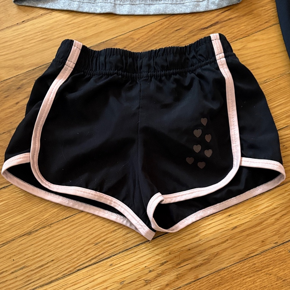 6/$20 Body Glove 3 Pc Girl's set. Shorts, Shirt & Joggers 18m EUC - Picture 5 of 9